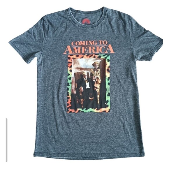🔴Lucky Brand T-Shirt Coming To America  Men's Size Medium Gray Short Sleeve - Picture 1 of 11
